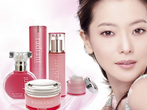 金喜善化妝品 綻放東方之美，科技與藝術交融的護膚臻品